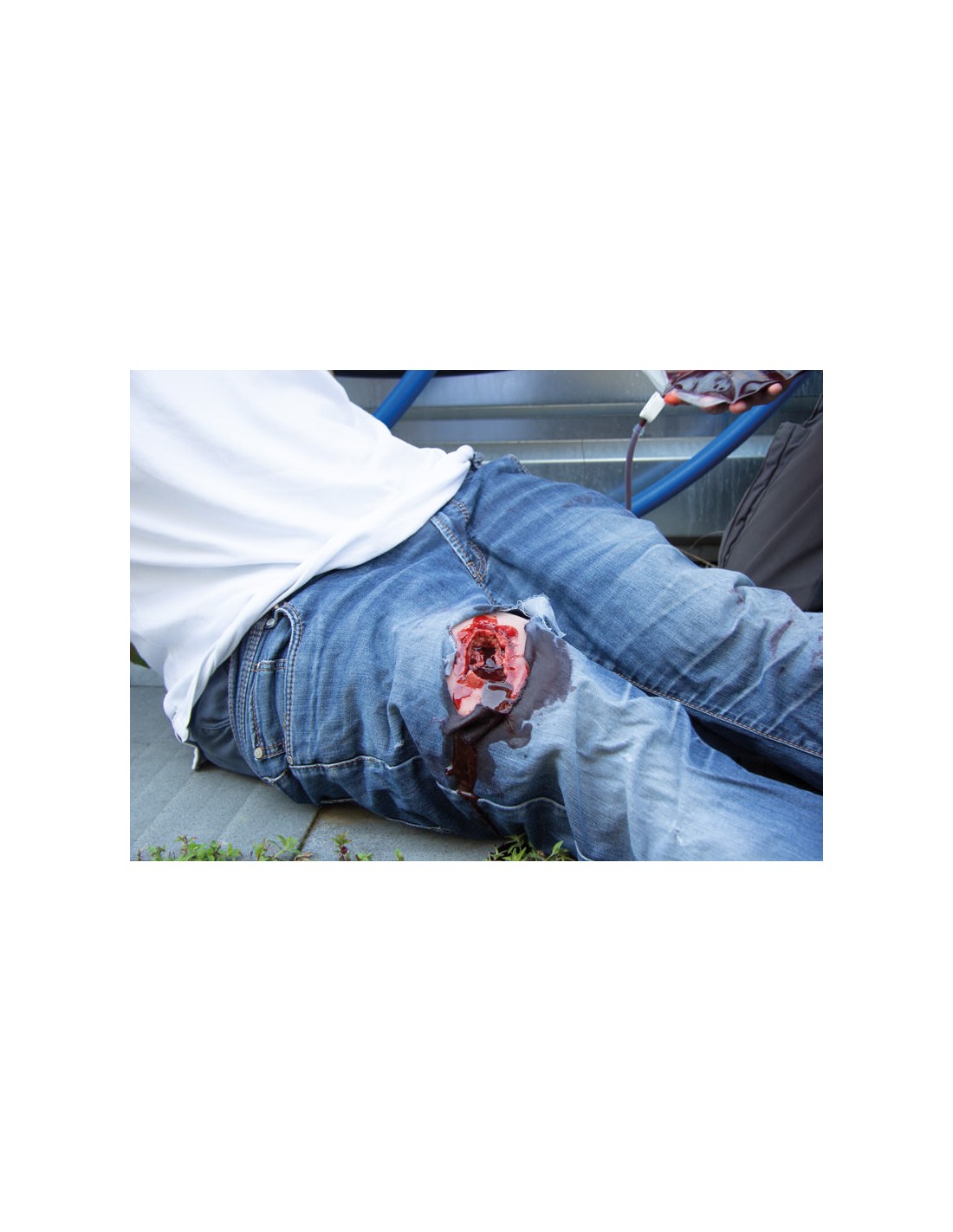 Moulage e simulazione di ferita con... Moulage e simulazione di ferita con...